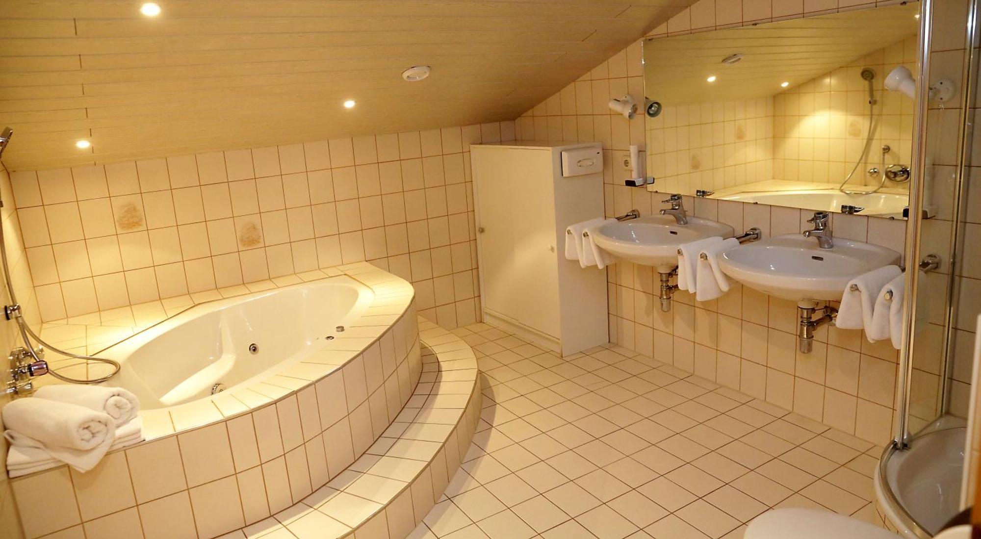 Berghotel Hois هيليغنبلت الغرفة الصورة
